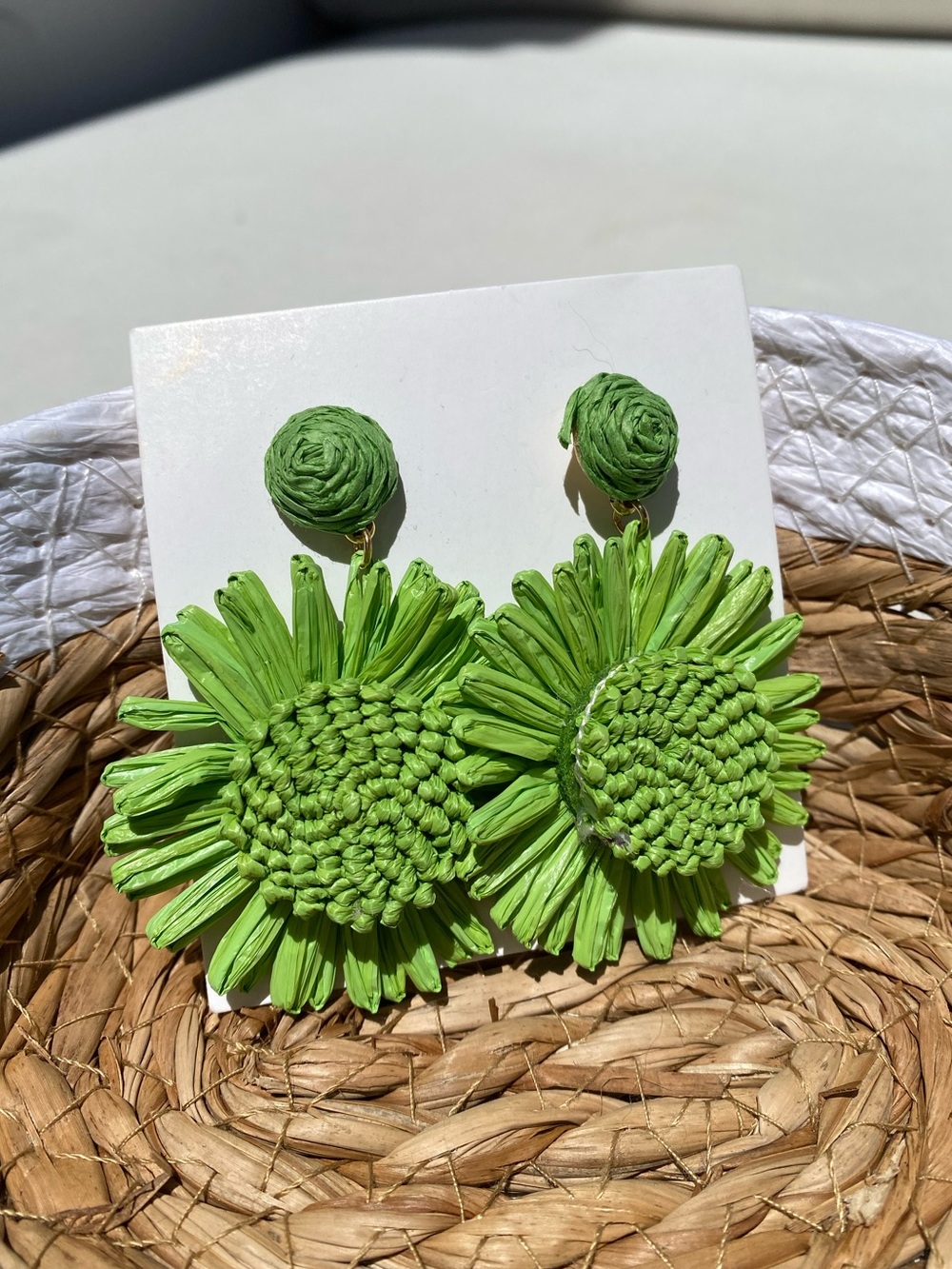 BOHO Fashion Jewelry Lime Green Woven Flower Drop Earrings! 🌿